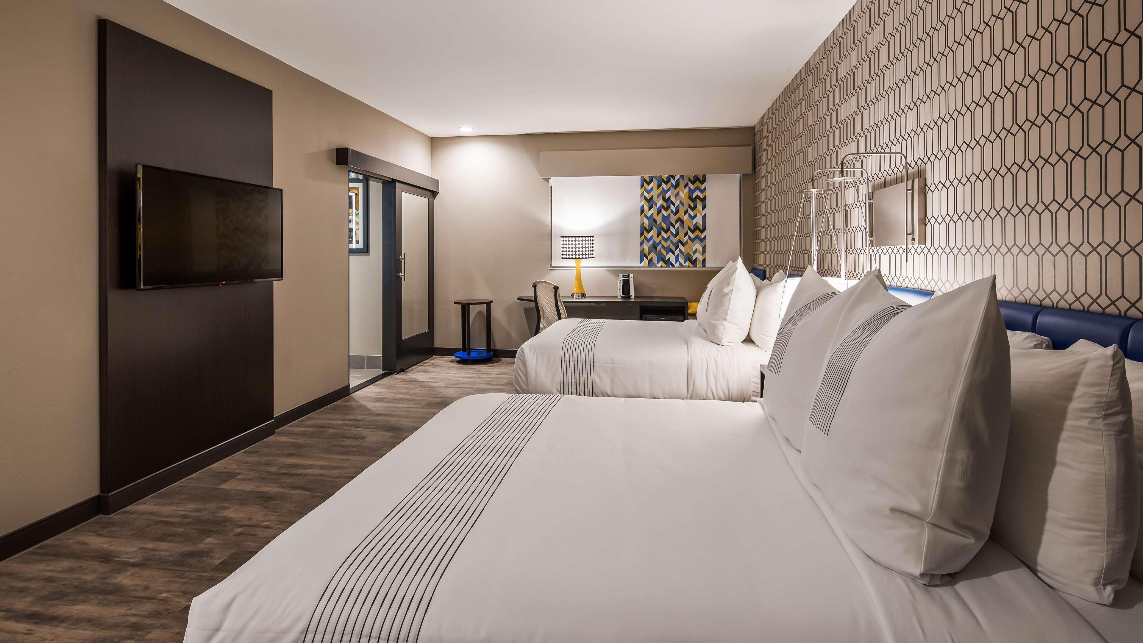 Glo Best Western Tulsa-Catoosa East Route 66 Eksteriør billede