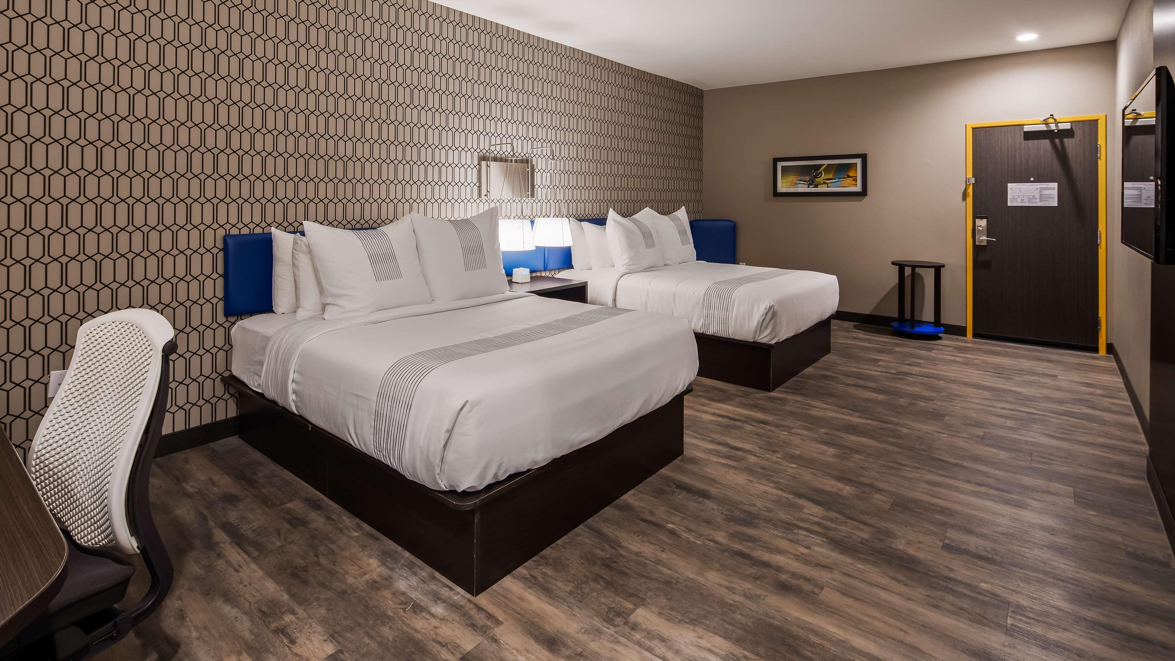 Glo Best Western Tulsa-Catoosa East Route 66 Eksteriør billede