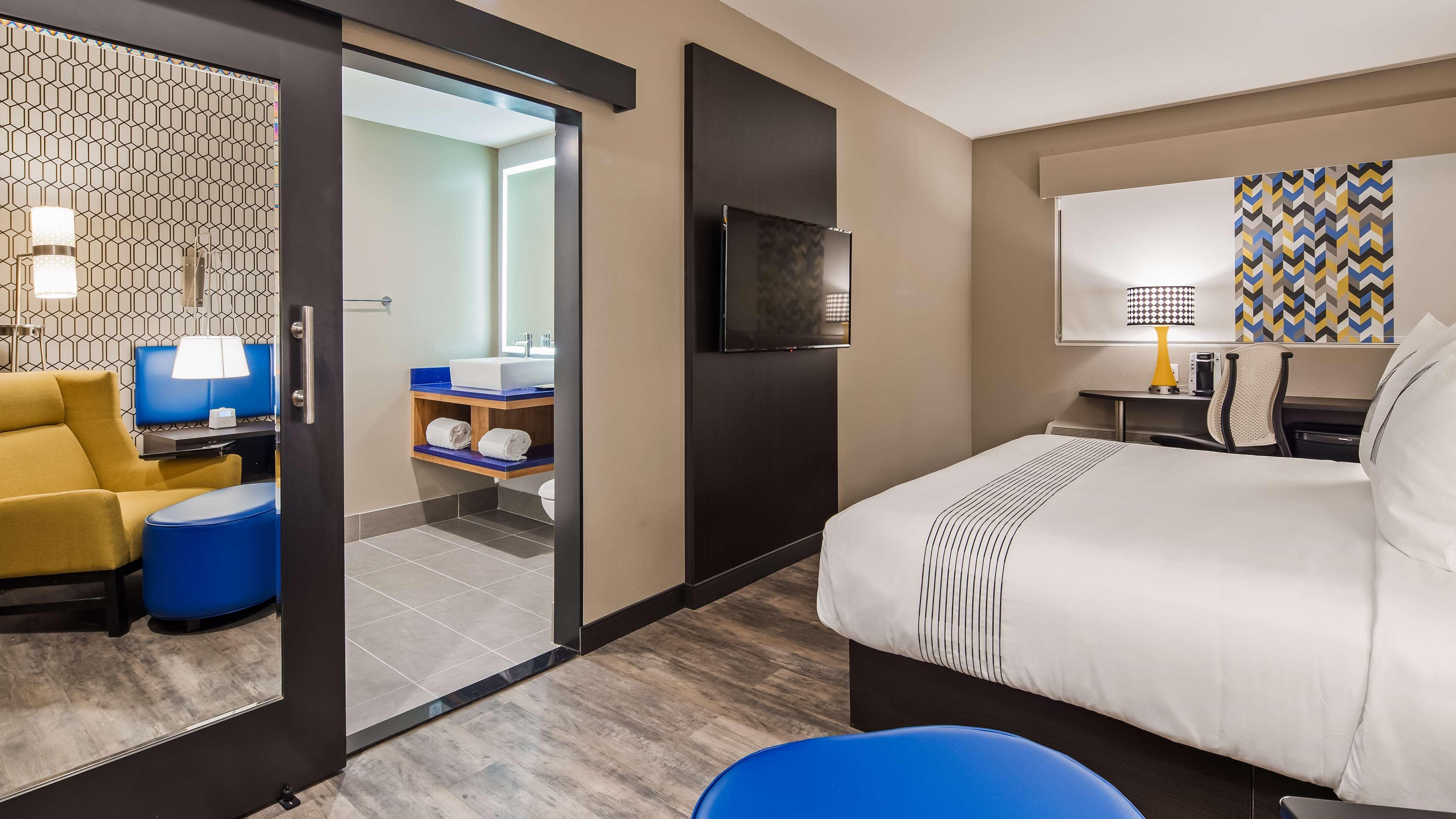 Glo Best Western Tulsa-Catoosa East Route 66 Eksteriør billede