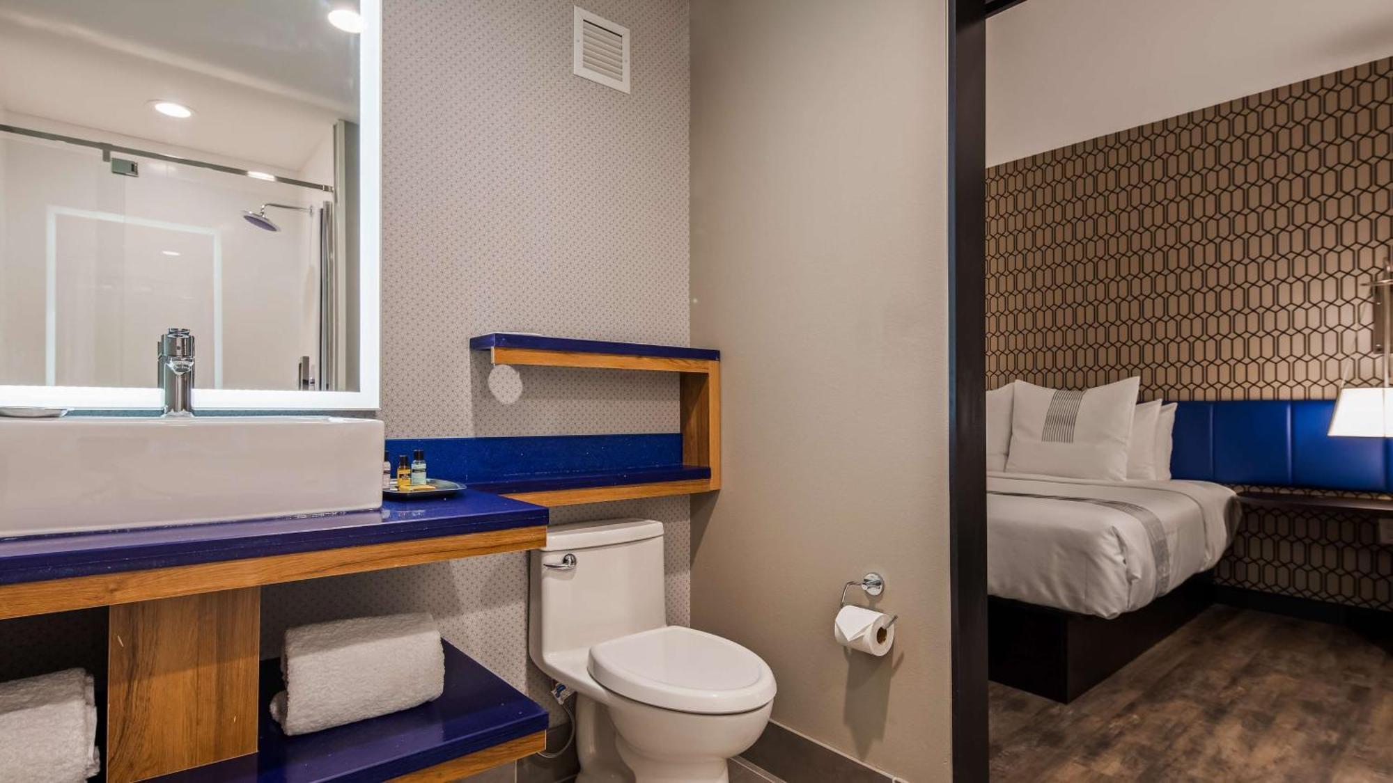 Glo Best Western Tulsa-Catoosa East Route 66 Eksteriør billede